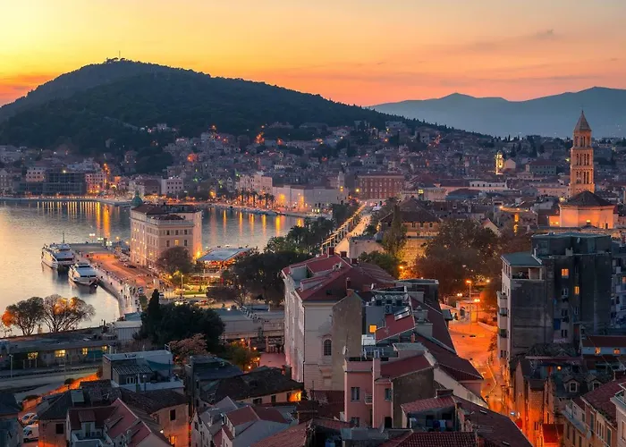 Royal Suites-sky Split