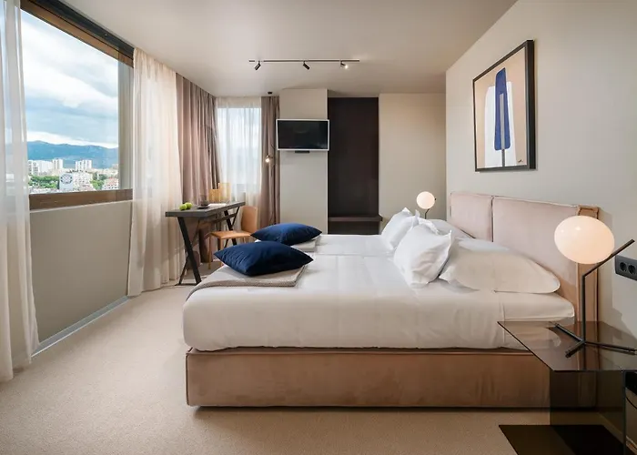 Royal Suites-sky 4* Split