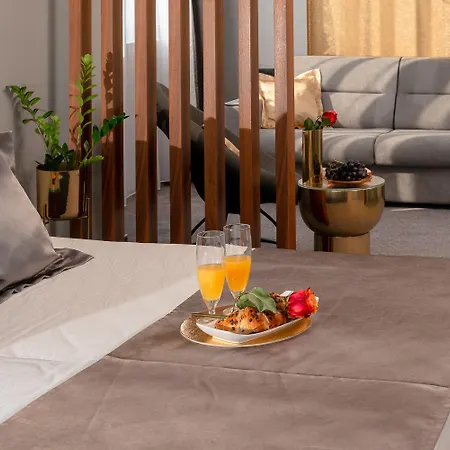 Royal Suites-sky Casa de hóspedes 4*