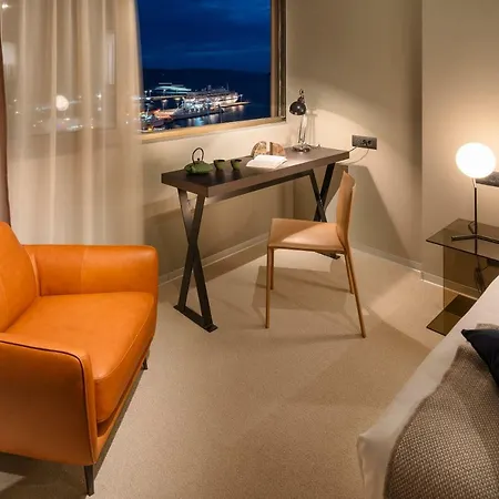 Guest house Royal Suites-sky