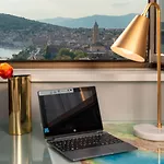 Royal Suites-sky Pensión 4*