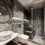 Pensión Royal Suites-sky Split