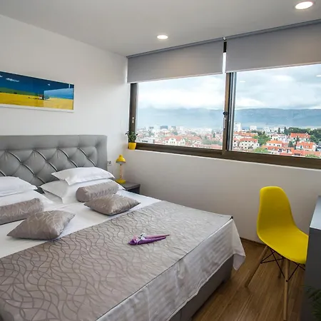 Pensjonat Royal Suites-sky 4*