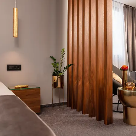 Royal Suites-sky 4* Split