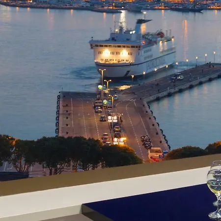 Royal Suites-sky 4*