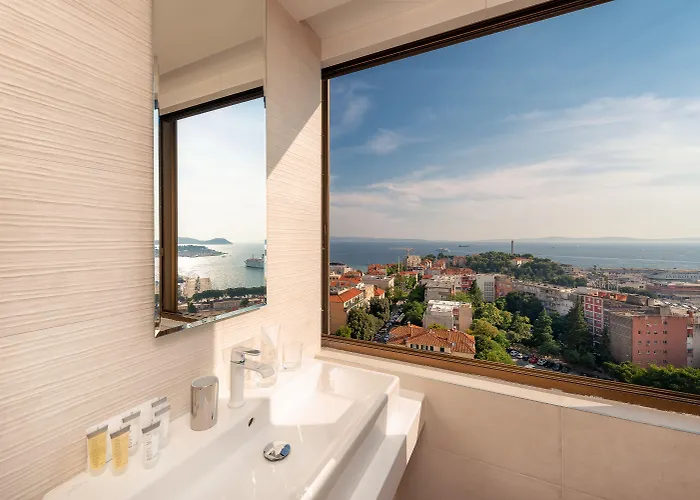 Royal Suites-sky Guest house 4*