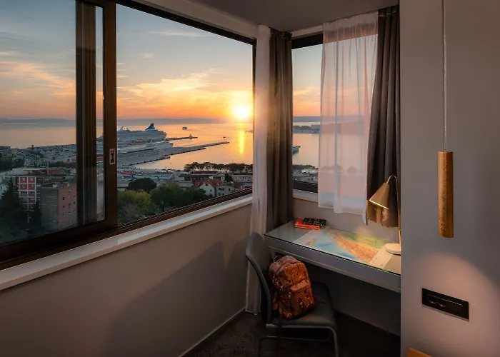 Guest house Royal Suites-sky