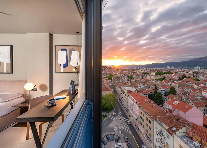 Guest house Royal Suites-sky