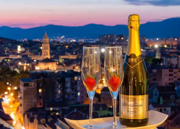 Royal Suites-sky Guest house 4*