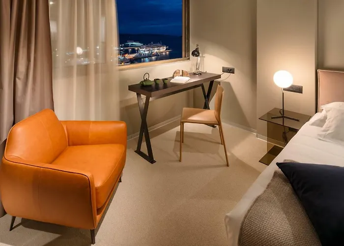 Guest house Royal Suites-sky