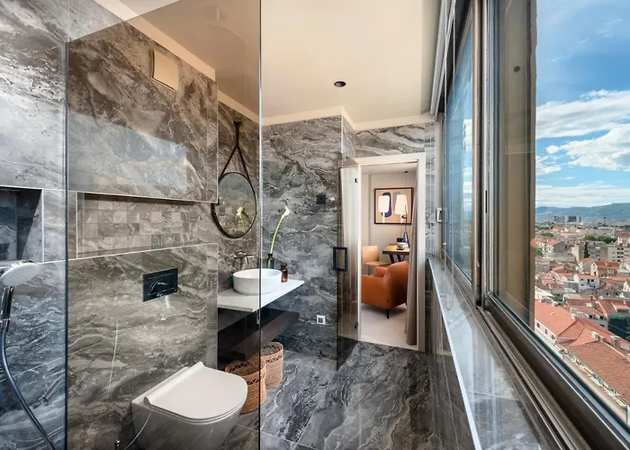 Royal Suites-sky Guest house