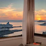 Royal Suites-sky Guest house 4*