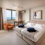 Royal Suites-sky 4*