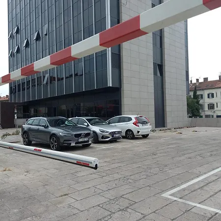 Royal Suites-sky 4* Σπλιτ